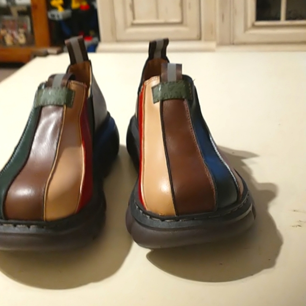 Multi-Color platforms